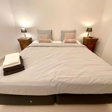 Luxury - Luxury Warfaaz * Jalhay
