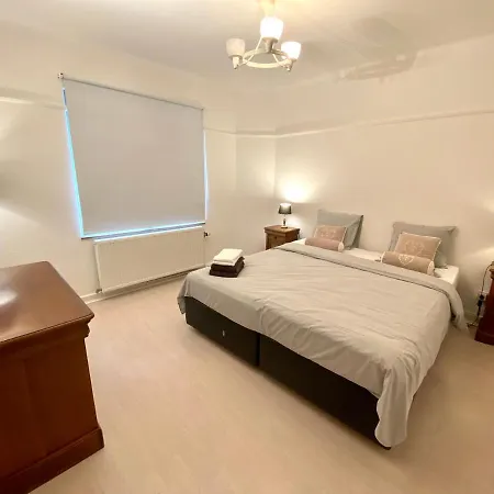 Luxury - Luxury Warfaaz * Jalhay